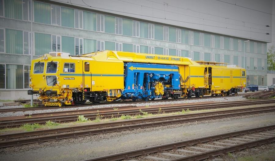 PLK kupuje nowoczesne podbijarki Plasser & Theurer PLK kupuje nowoczesne podbijarki Plasser & Theurer