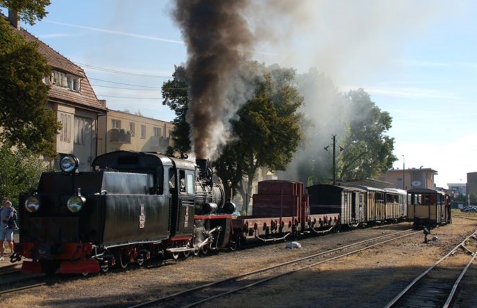 Średzka Kolej Powiatowa stoi trakcją parową