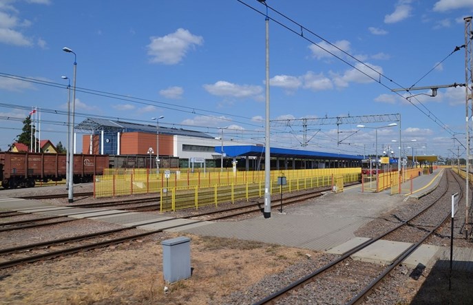 Cztery firmy chcą zaprojektować rozbudowę szerokich torów na stacji Terespol [oferty]