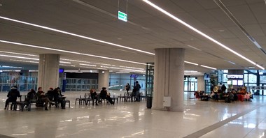 Łódź Fabryczna: Mało podróżnych to mało chętnych na wynajem pomieszczeń