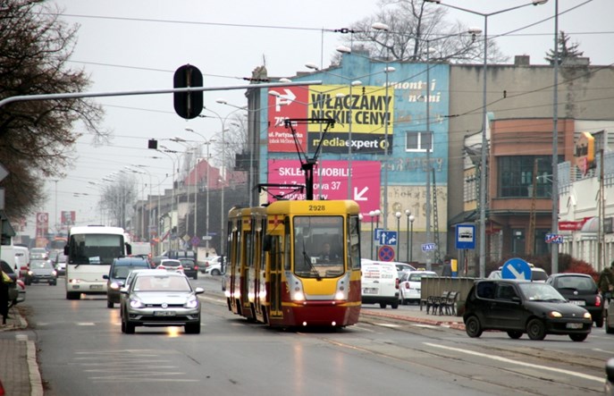 Łódzkie: Są dodatkowe środki na transport, w tym na tramwaj do Pabianic