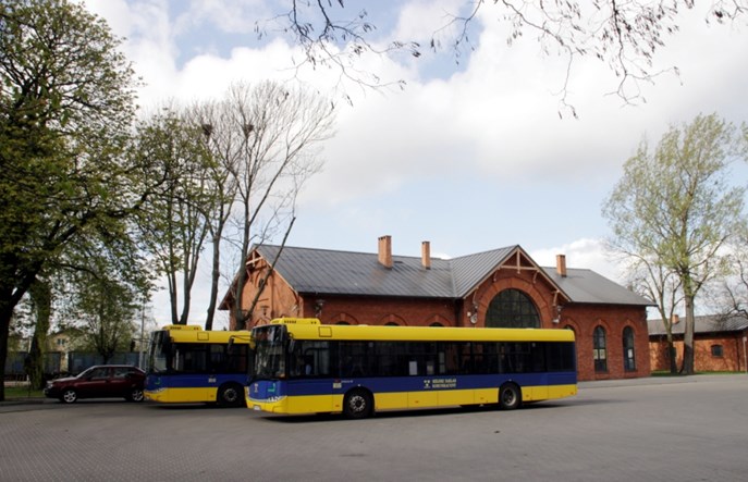 Pabianice wprowadzają darmową komunikację dla właścicieli aut