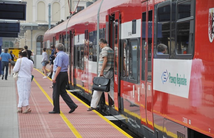 Ilu pasażerów przewiozła polska kolej w 2018 roku? Weź udział w konkursie UTK