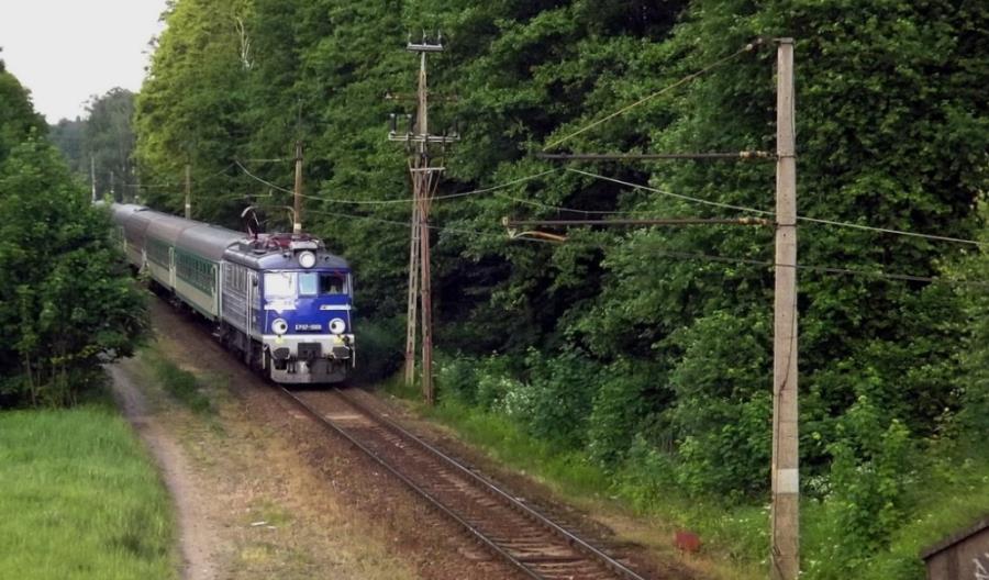 Osiem ofert na modernizację odcinka linii 358 Zbąszynek - Gubin. Wszystkie poza kosztorysem Osiem ofert na modernizację odcinka linii 358 Zbąszynek - Gubin. Wszystkie poza kosztorysem