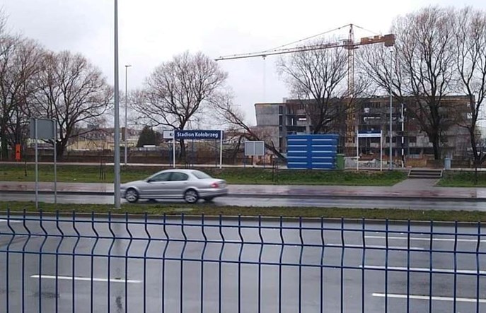 Kołobrzeg Stadion zmienił się w Stadion Kołobrzeg. Błędnie