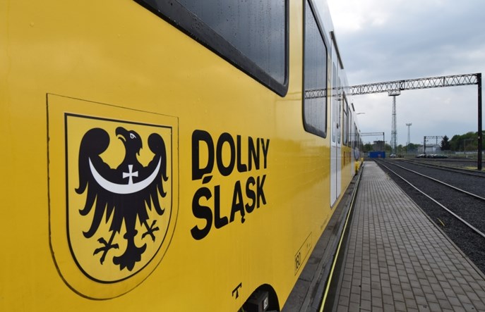 Dolnośląski samorząd ratuje modernizację linii 285. Dorzuci więcej pieniędzy