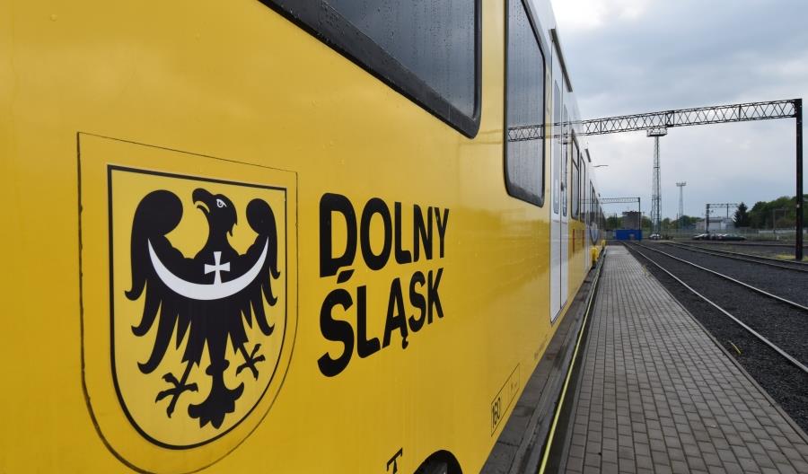 Dolnośląski samorząd ratuje modernizację linii 285. Dorzuci więcej pieniędzy Dolnośląski samorząd ratuje modernizację linii 285. Dorzuci więcej pieniędzy