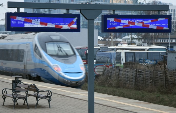 Szósty termin oddania informacji pasażerskiej w Gdańsku. Minister wyjaśnia skąd biorą się problemy