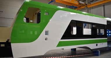 Koleje Mazowieckie odebrały pierwsze pudła wagonów nowych Flirtów