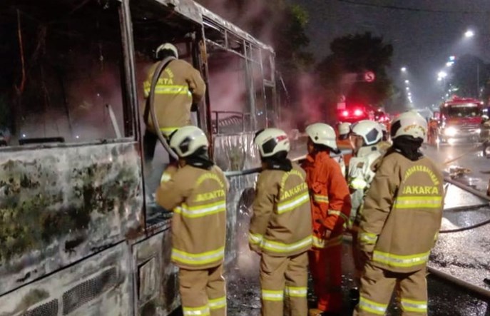 Dżakarta. Autobus BRT spłonął. Wycofano z ruchu 60 innych