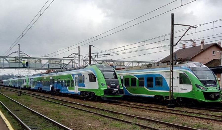 Podkarpackie znów chce kupić 10 zespołów trakcyjnych. Spadło znaczenie ceny Podkarpackie znów chce kupić 10 zespołów trakcyjnych. Spadło znaczenie ceny