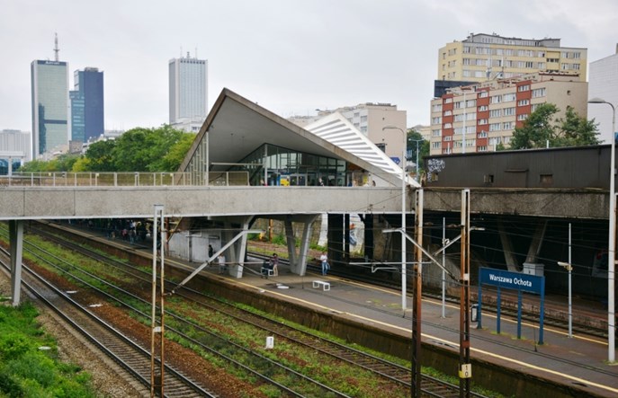Przebudowa linii średnicowej. Plac miejski na Ochocie, bez nowych przejazdów na Wolę