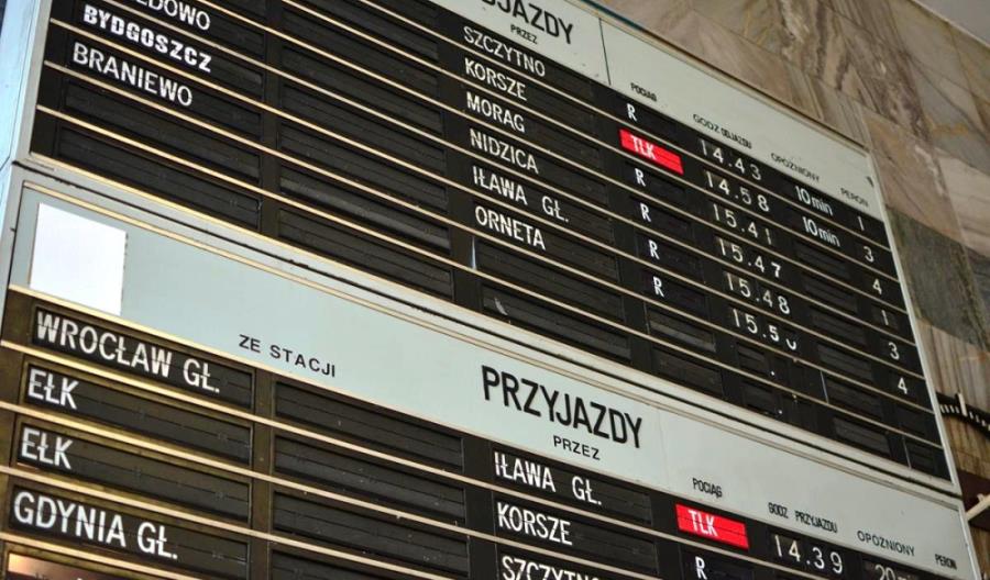 Analogowa informacja pasażerska na 26 stacjach. Urządzenia Pragotronu – na dwóch Analogowa informacja pasażerska na 26 stacjach. Urządzenia Pragotronu – na dwóch