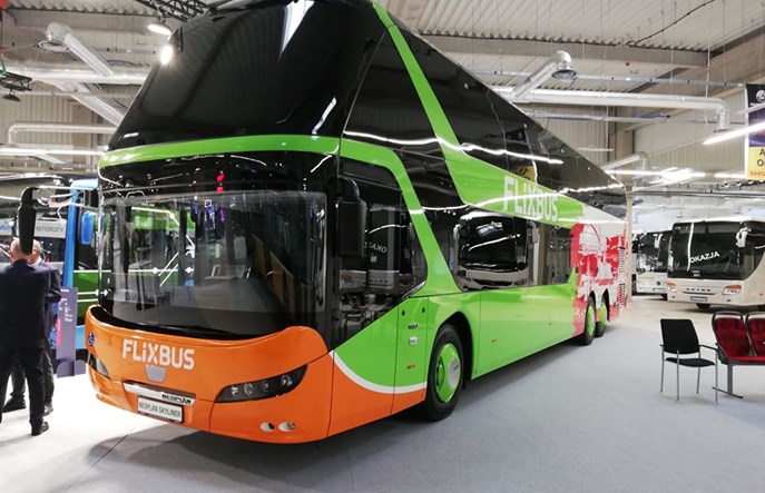 Neoplan Skyliner oficjalnie przekazany Flixbusowi