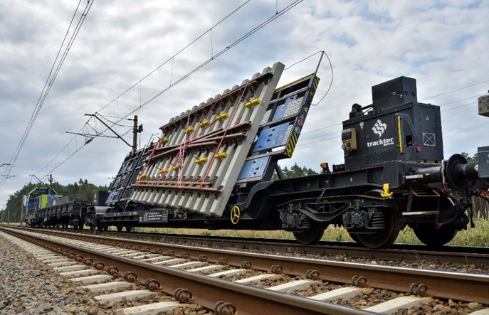 Przewozy na drogach wciąż rosną szybciej niż na kolei