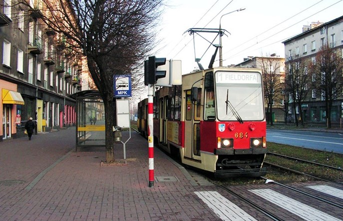 Częstochowa: Rozpoczął się remont torów. Nie jeżdżą tramwaje w al. Pokoju