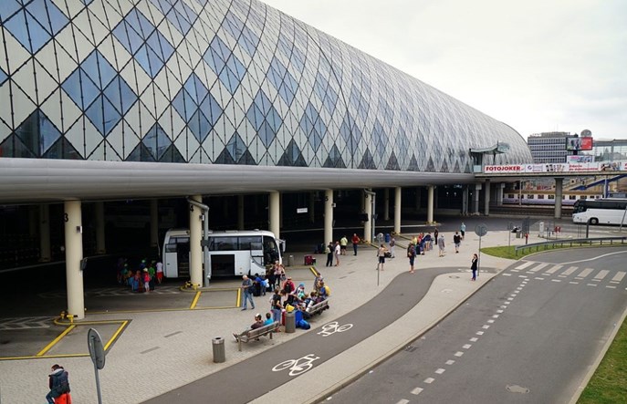 Poznań oddaje PKS. Autobusy będą powiatowo-gminne