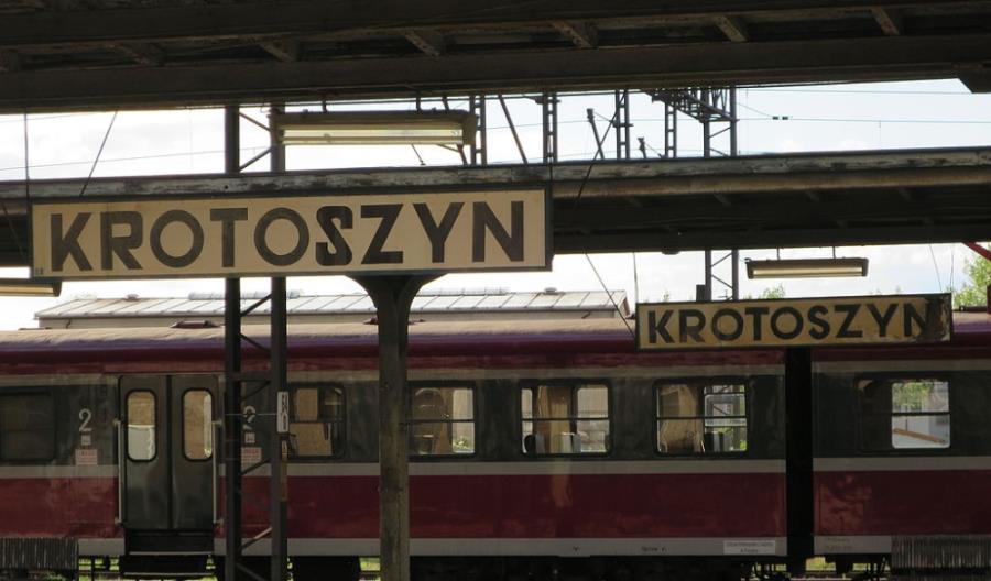 Wrocław – Krotoszyn: Pociągi jeżdżą od tygodnia, ale ustaleń ws. skomunikowań nie ma