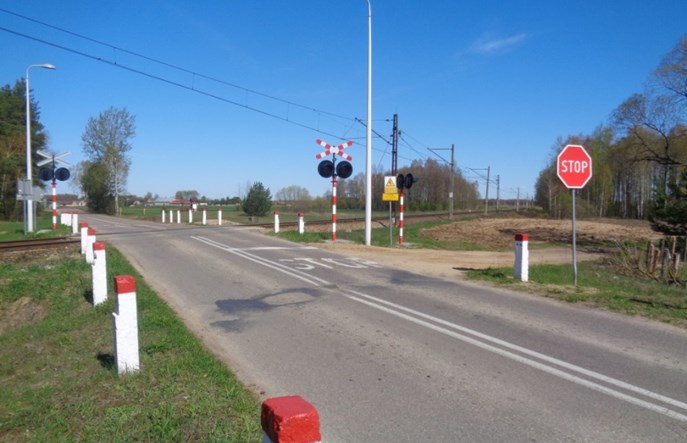 Bywa, że instruktorzy nie wiedzą, co oznacza pulsujące światło na przejeździe