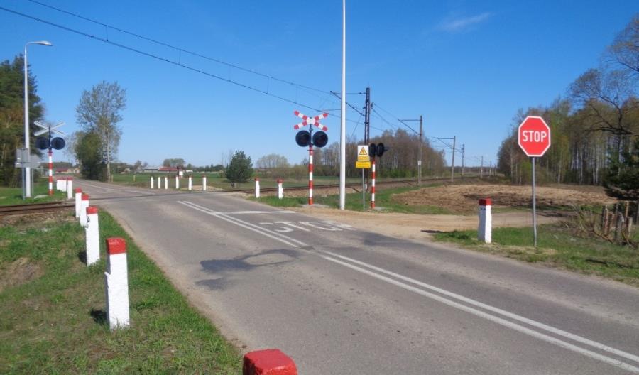 Bywa, że instruktorzy nie wiedzą, co oznacza pulsujące światło na przejeździe Bywa, że instruktorzy nie wiedzą, co oznacza pulsujące światło na przejeździe