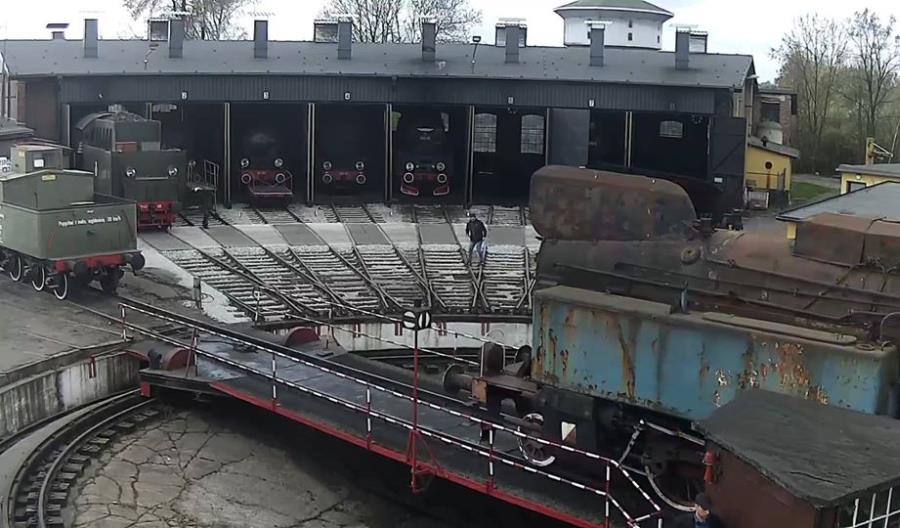 Wolsztyn: TKt48 uszkodził budkę obrotnicy. Naczelnik: Będzie naprawa Wolsztyn: TKt48 uszkodził budkę obrotnicy. Naczelnik: Będzie naprawa