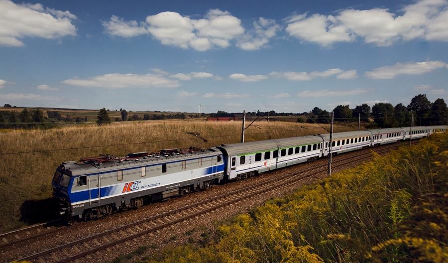 PKP Intercity zainstaluje liczniki energii w swoich pojazdach PKP Intercity zainstaluje liczniki energii w swoich pojazdach