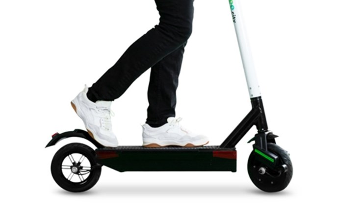 Warszawa. Piąty operator hulajnogowy. Ruszył też w Krakowie