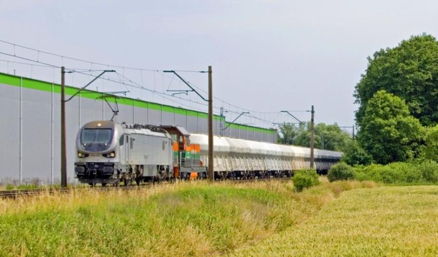 Przewozy towarowe spadły czwarty miesiąc z rzędu Przewozy towarowe spadły czwarty miesiąc z rzędu