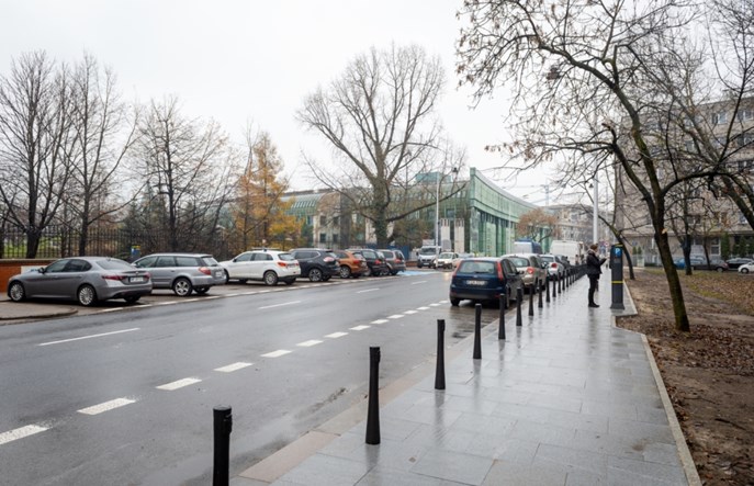 Warszawa. Kto obsłuży płatne parkowanie – SkyCash czy mPay?
