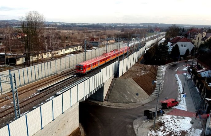 Modernizacja E30 Kraków – Krzeszowice zwiększyła opóźnienie. PLK przywraca ruch dwutorowy