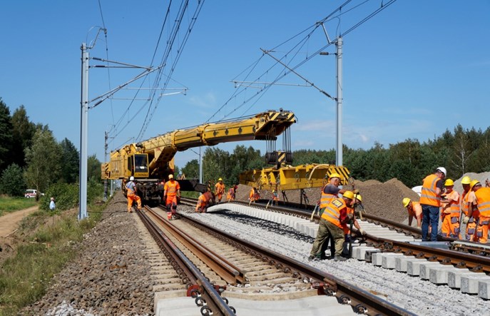 Adamczyk: 250 km/godz. na CMK pod koniec drugiej kadencji rządów PiS