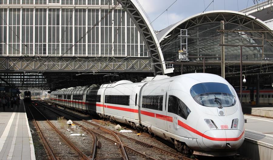 Niemcy: Takt i ICE co pół godziny Niemcy: Takt i ICE co pół godziny