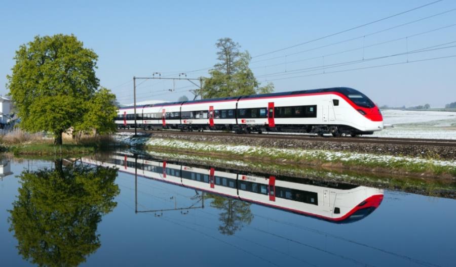Stadler Giruno rozpoczął rozkładowe kursy z pasażerami Stadler Giruno rozpoczął rozkładowe kursy z pasażerami