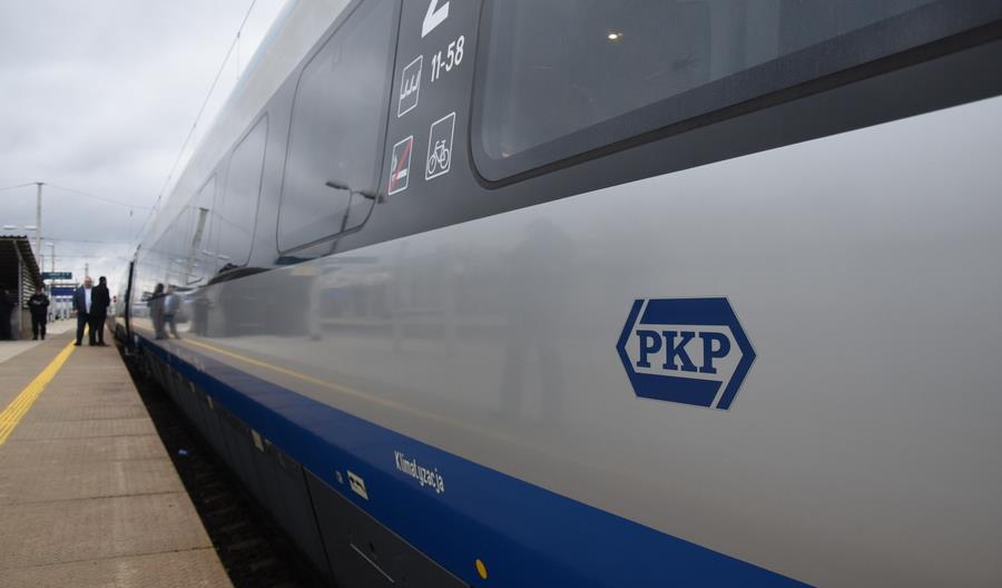 PKP Intercity: W 2018 roku więcej biletów sprzedaliśmy przez internet niż w kasach PKP Intercity: W 2018 roku więcej biletów sprzedaliśmy przez internet niż w kasach