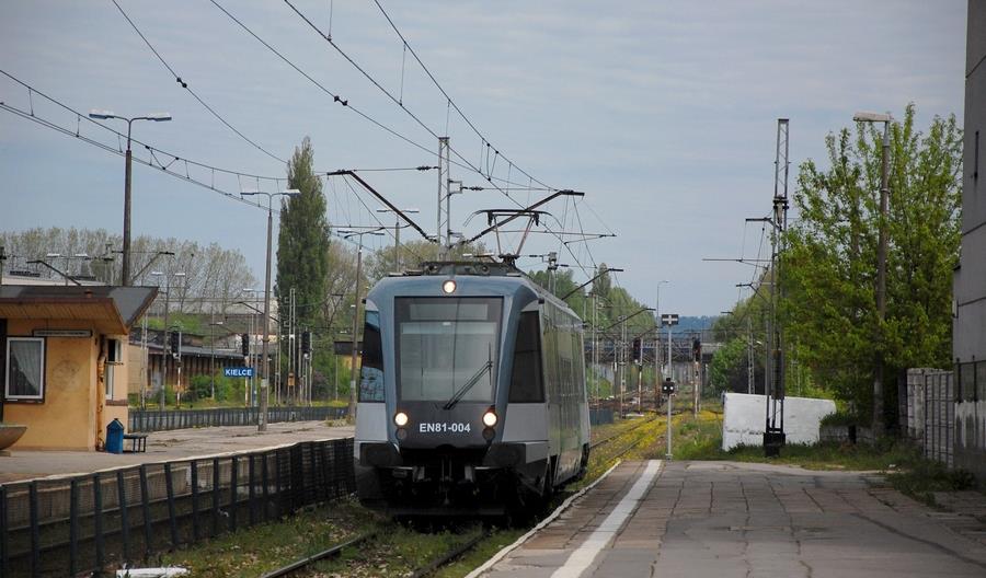 Ministerstwo Infrastruktury w sprawie modernizacji linii 8 przyjmuje „optymistyczne założenia" Ministerstwo Infrastruktury w sprawie modernizacji linii 8 przyjmuje „optymistyczne założenia"