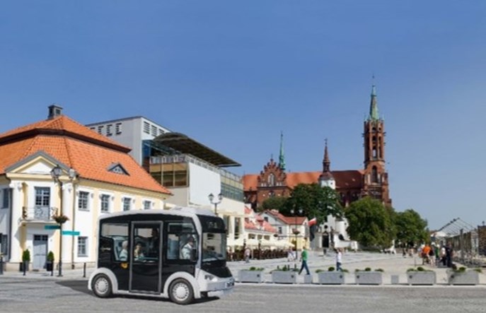 Białystok. Testy przedziwnego pojazdu. Jednocześnie autobusu i samochodu