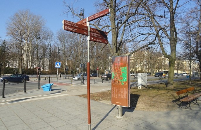 Warszawa. Będą oznaczenia czasu dojścia dla pieszych?