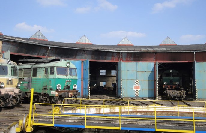 PKP Cargo sprzedaje setkę lokomotyw