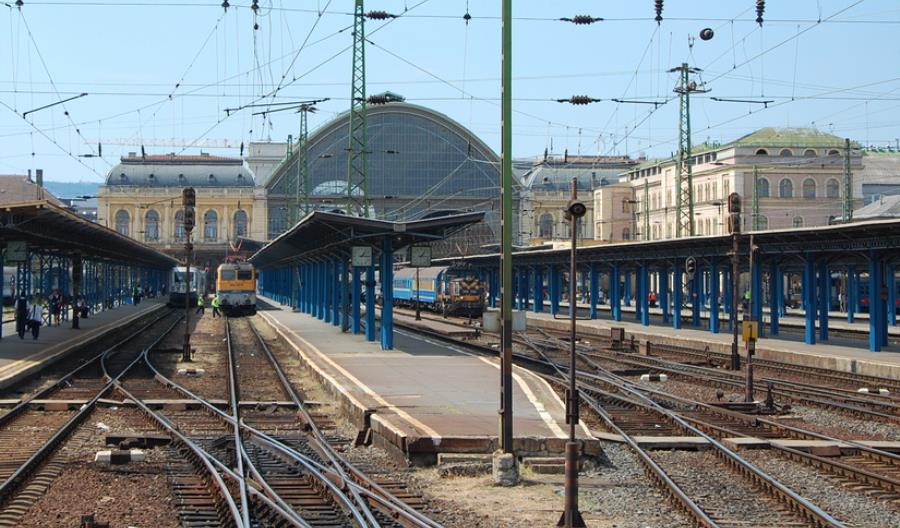Węgrzy zamówili studium wykonalności KDP Warszawa - Budapeszt Węgrzy zamówili studium wykonalności KDP Warszawa - Budapeszt