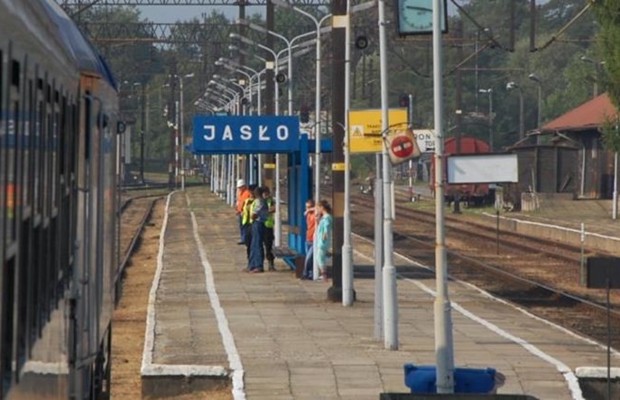 Podkarpackie: Przystanek Jasło Fabryczne czasowo wyłączony z eksploatacji przez ulewę