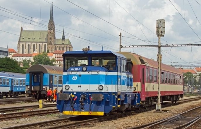 Przetarg PKP Intercity na nowe, lekkie lokomotywy. Jedyna oferta z Czech