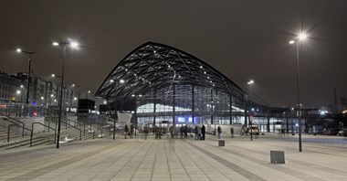 Łódź Fabryczna: Dworzec znów przecieka. Trwa uszczelnianie konstrukcji