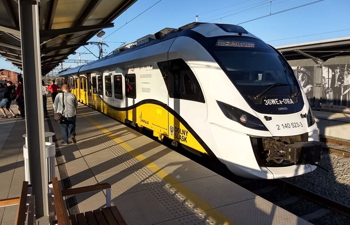 Letnia korekta rozkładu jazdy wprowadzona. Pociągi wróciły na kilka tras [aktualizacja]