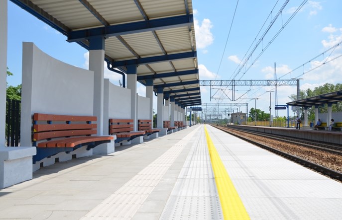 Przebudowa peronów w Nowym Dworze Mazowieckim na półmetku