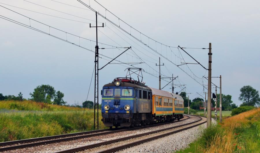 Potrzeby infrastruktury kolejowej: 4 tys. km nowych linii, separacja ruchu towarowego Potrzeby infrastruktury kolejowej: 4 tys. km nowych linii, separacja ruchu towarowego