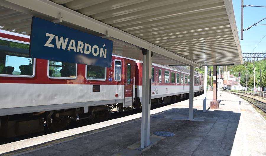 Modernizacja linii kolejowej z Żywca do Zwardonia odłożona na kolejne lata Modernizacja linii kolejowej z Żywca do Zwardonia odłożona na kolejne lata