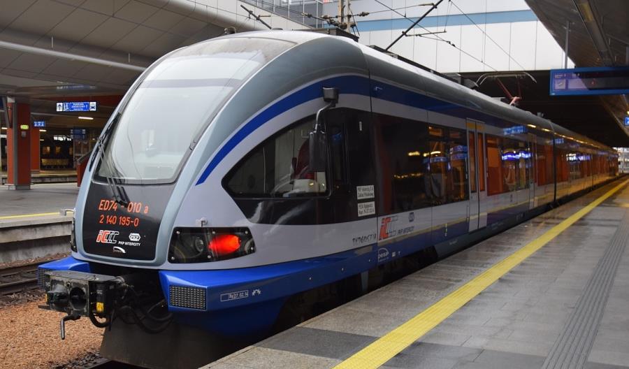 PKP Intercity podpisało umowę na modernizację ED74 PKP Intercity podpisało umowę na modernizację ED74