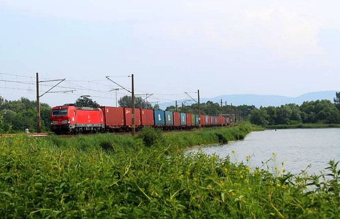 Przewozy towarowe lecą w dół. W maju spadek przekroczył 5 procent