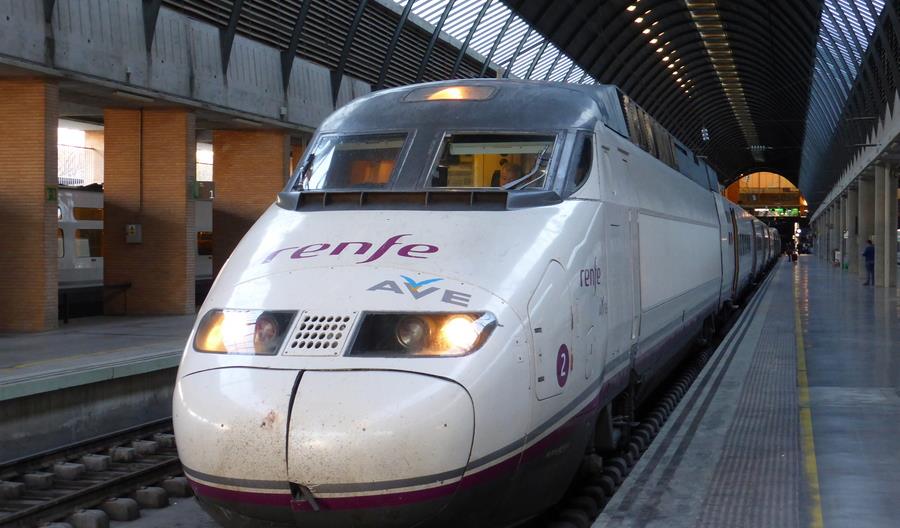 Hiszpanie chcą wprowadzić na francuską sieć kolejową swoje pociągi TGV Hiszpanie chcą wprowadzić na francuską sieć kolejową swoje pociągi TGV