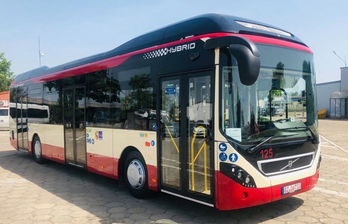 Leszno z kompletem autobusów hybrydowych Volvo